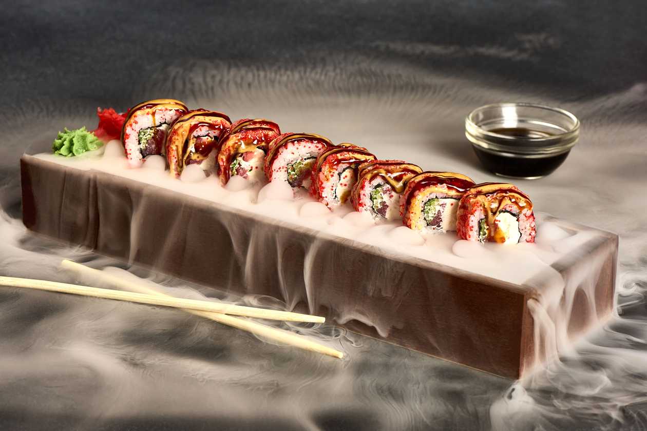 CALIFORNIA ROLL WITH TUNA