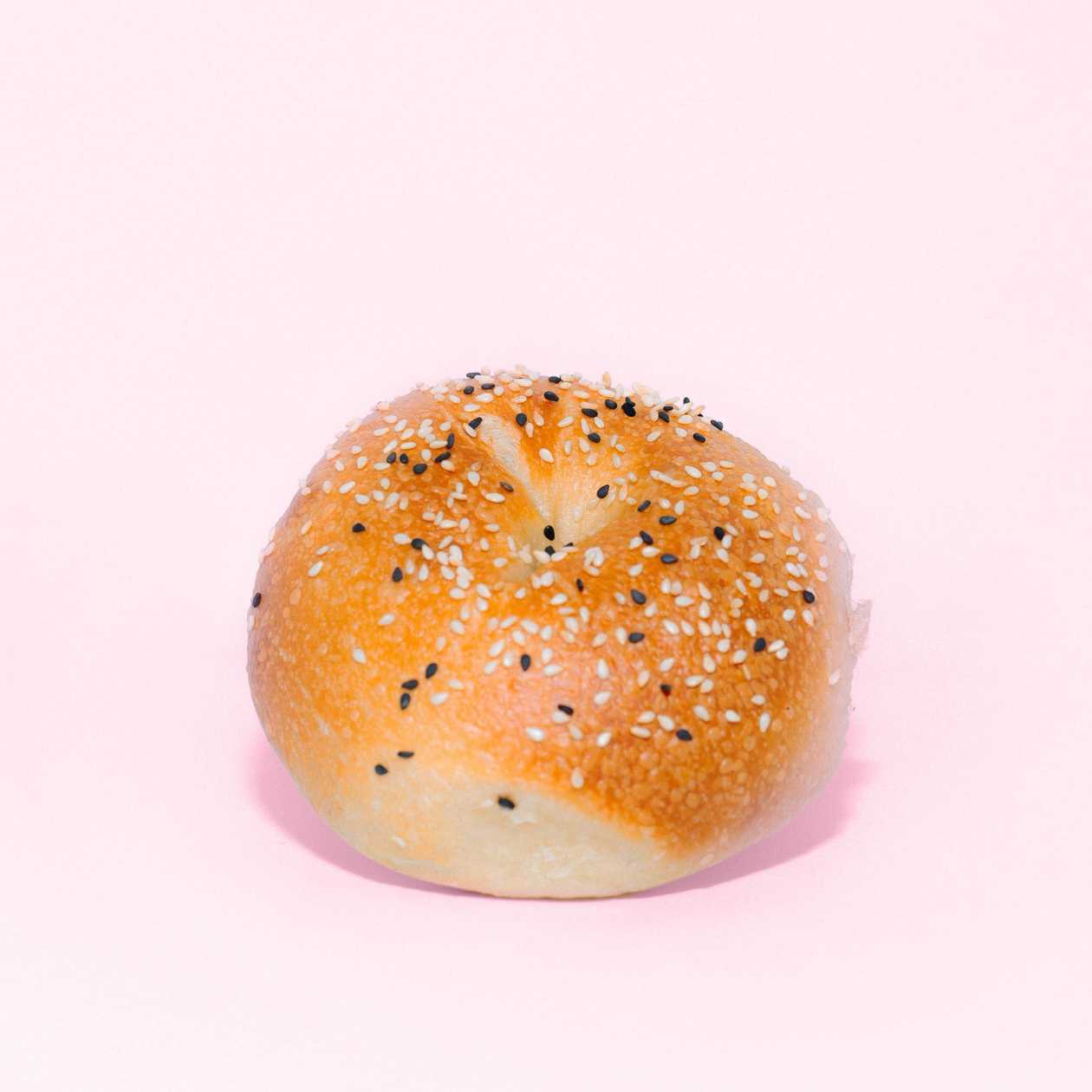 Bagel cu semințe de susan