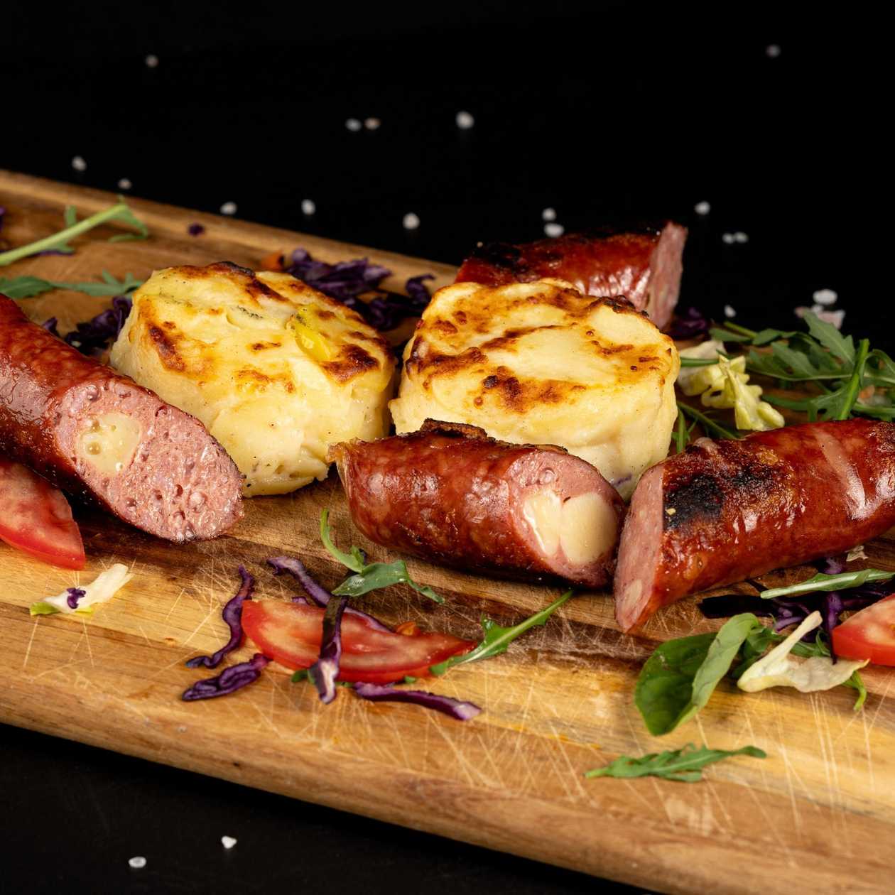 Meniu Cârnat cu Cașcaval