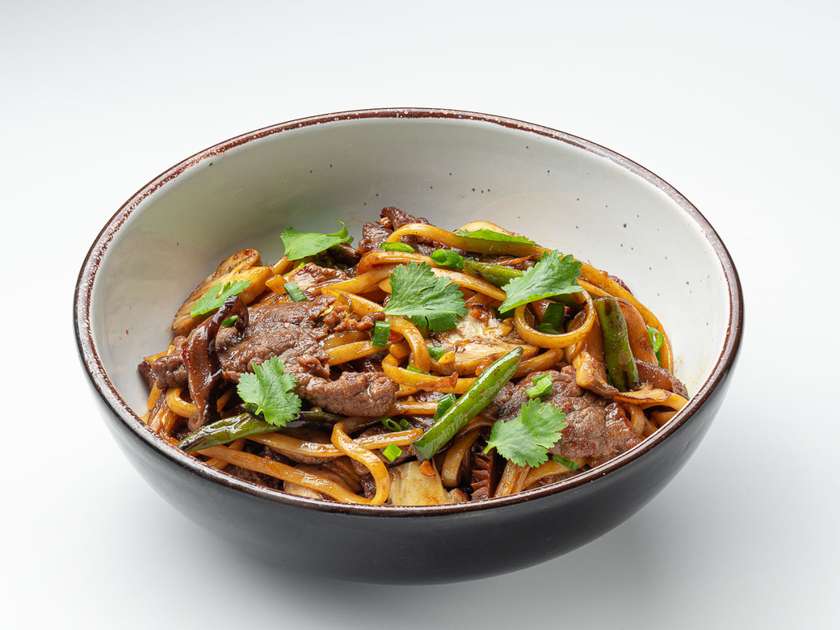 Удон з яловичиною та грибами