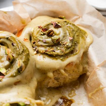 NOU! Cinnamon Rolls cu fistic