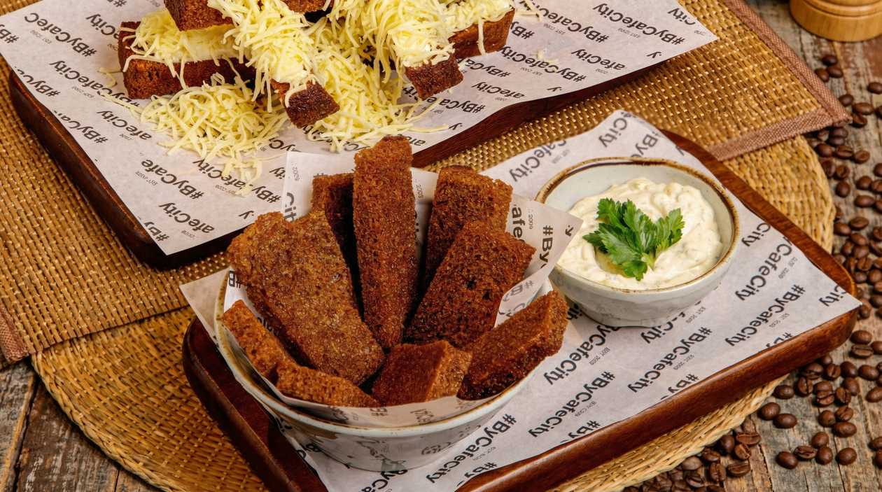 Garlic croutons