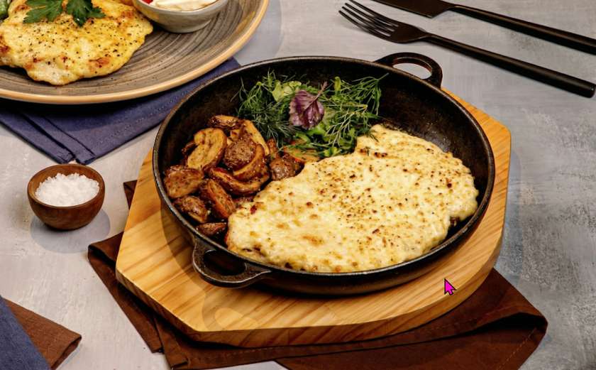 Boneless chick baked with chesse
