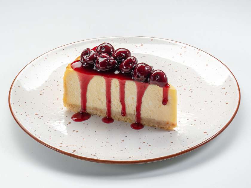Чізкейк з вишневим конфітюром