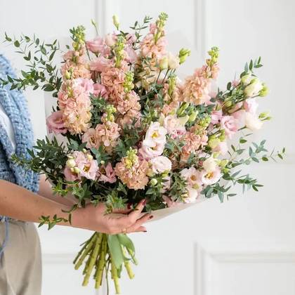 Flower Bouquet APRICOT POETRY