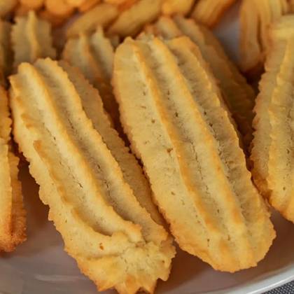 NOU! Biscuiti spritati