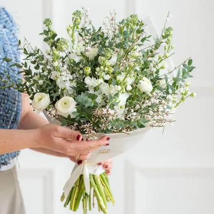 Flower Bouquet WHITE HAVEN