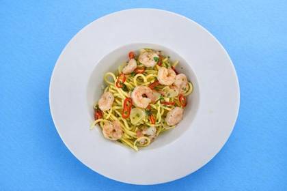Grilované krevety se spaghetti aglio olio e peperoncino