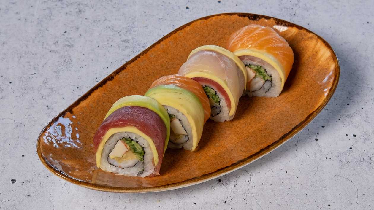 Rainbow Roll (4pcs.)