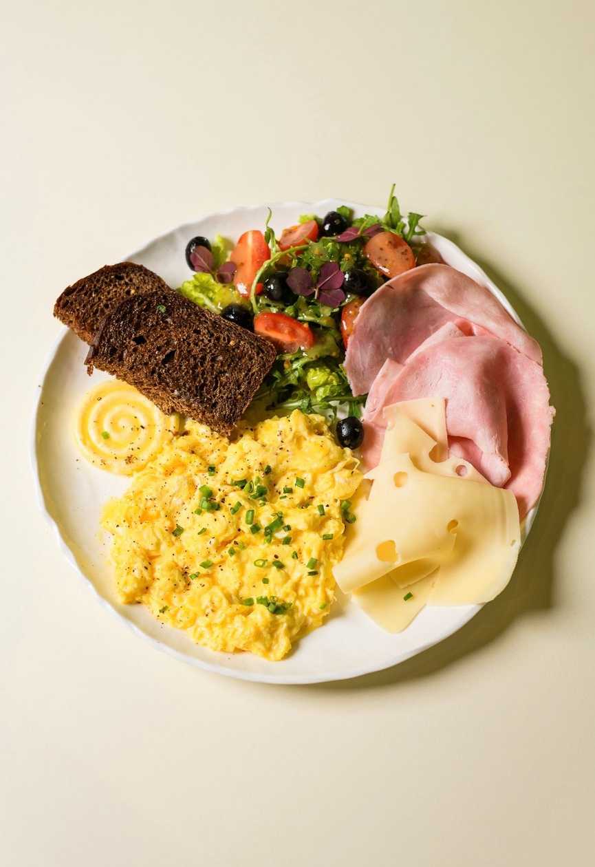 Jajecznica z trzech jajek