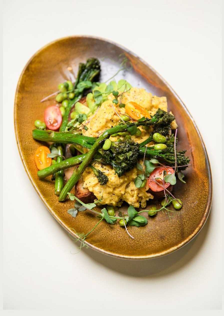 Tost truflowy z awokado