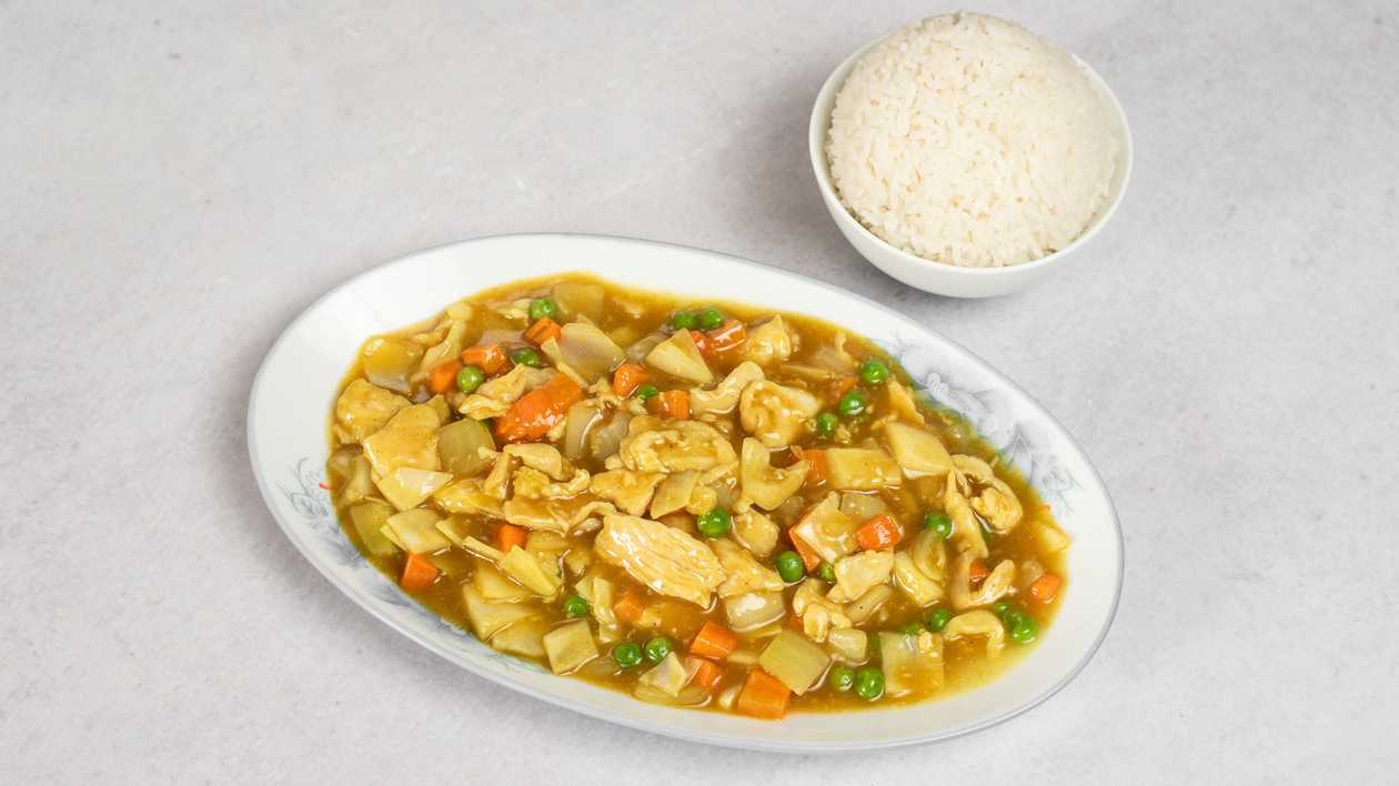 M6. Chicken curry with rice