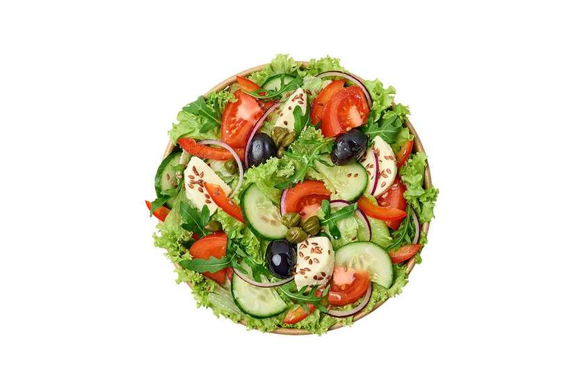 Vegetable Salad with Mozzarella and Capers