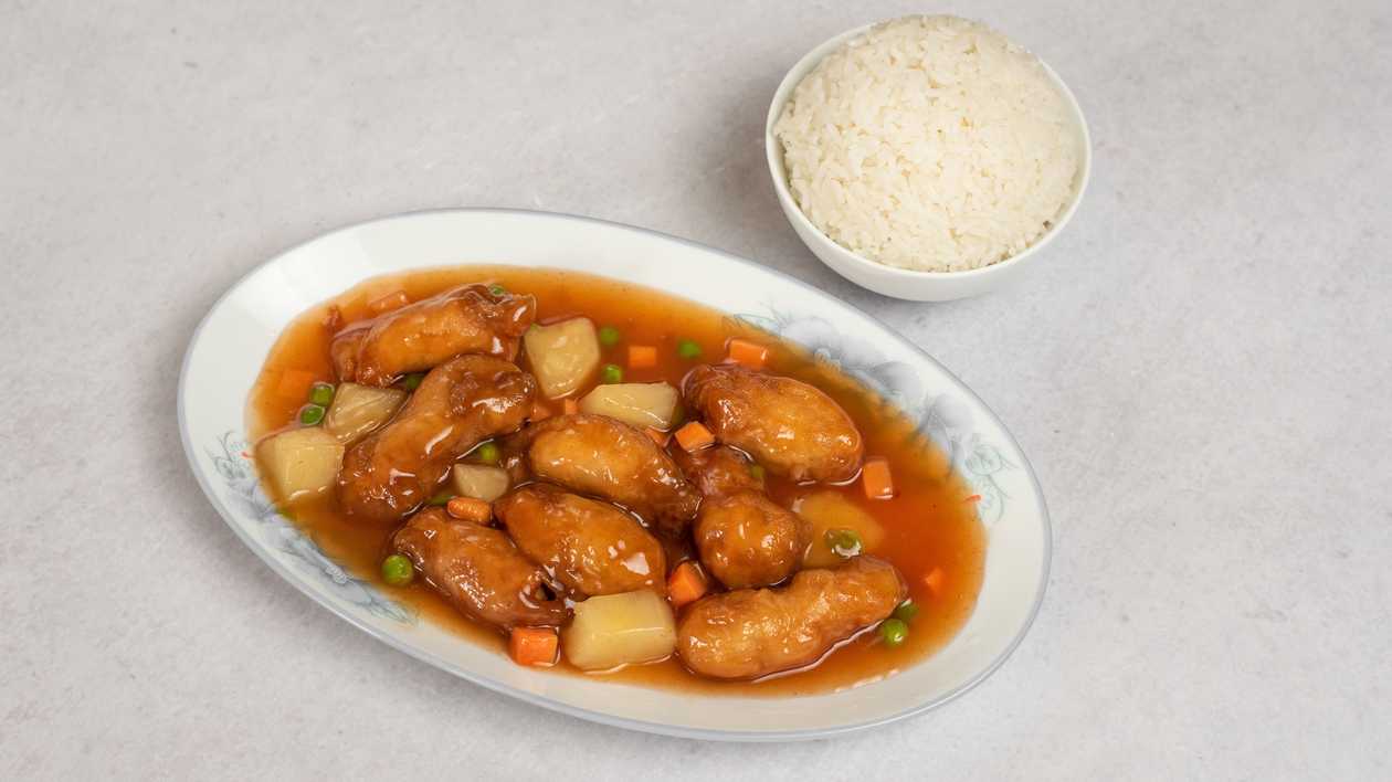 M9. Chicken in sweet and sour sauce with rice