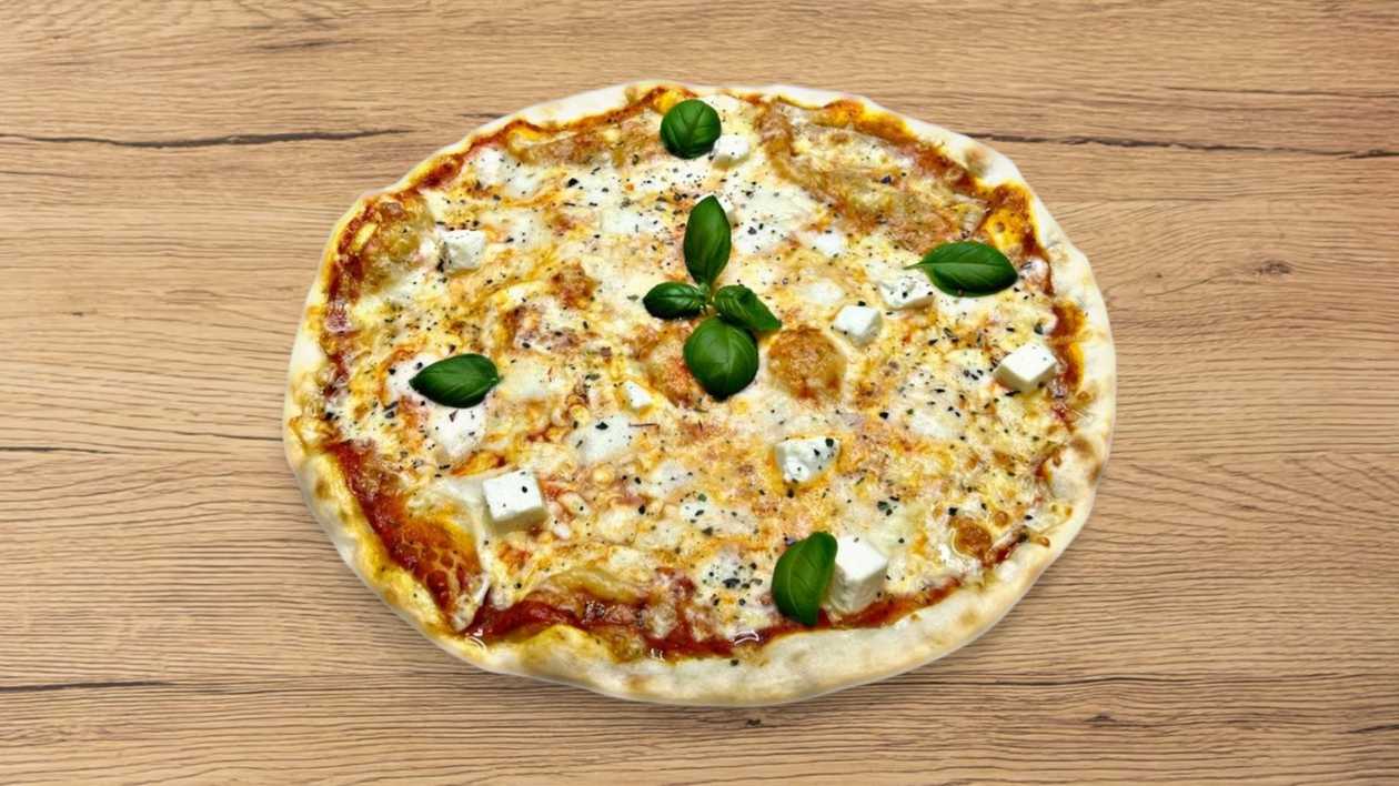 Keturių sūrių pica 42 cm + gėrimas Gira 500 ml. Pasiūlymo vertė 16.00 €