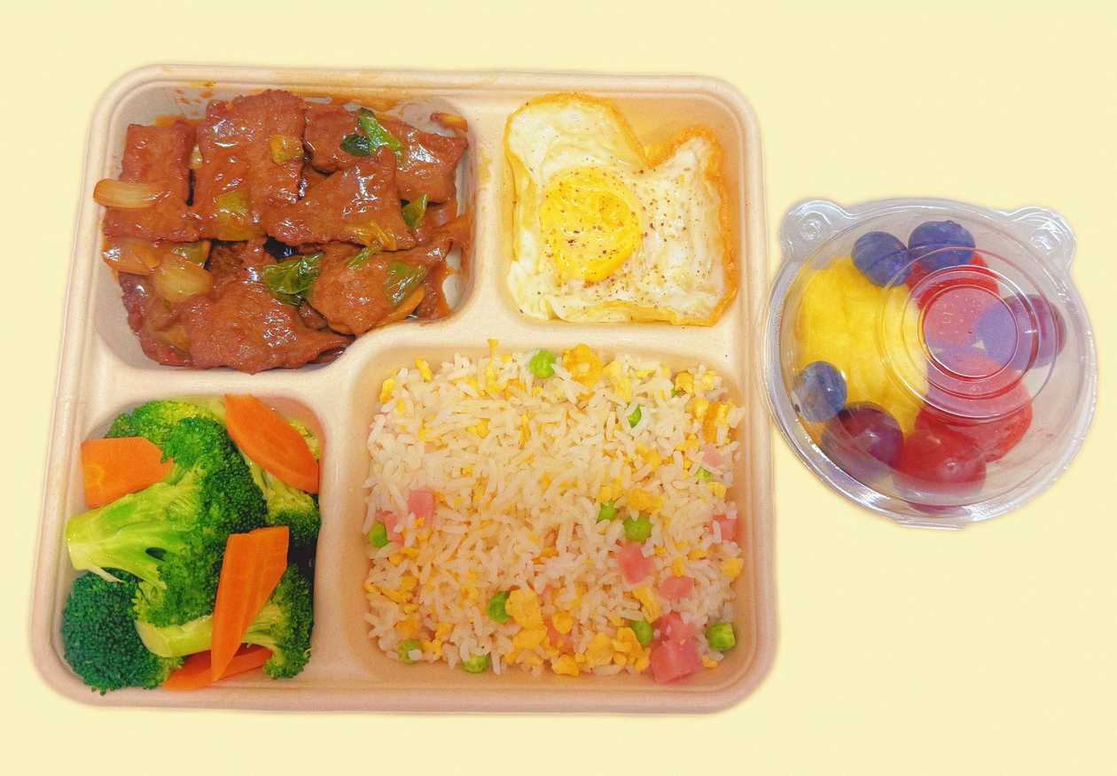 M1. Lunch Box + Fruit Salad + Drink