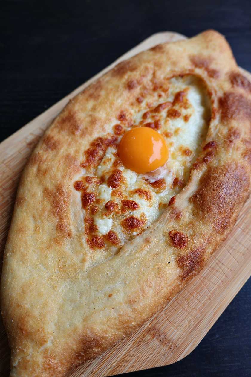 Khachapuri Adjaruli
