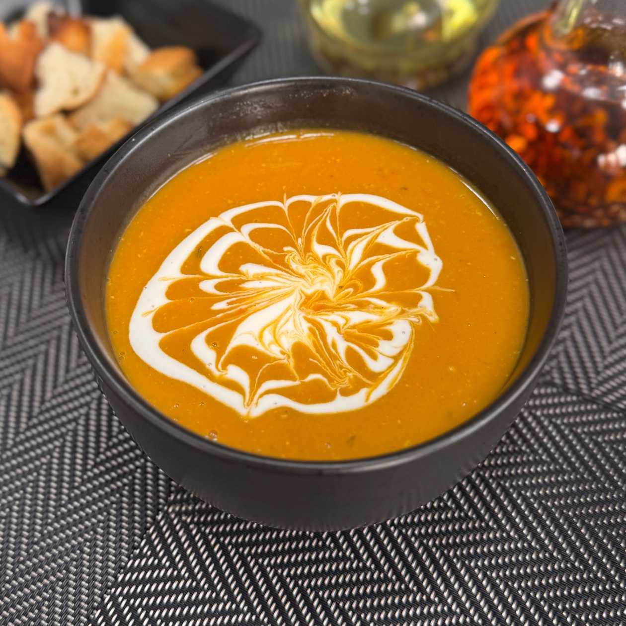 Lentil Cream Soup with Croutons