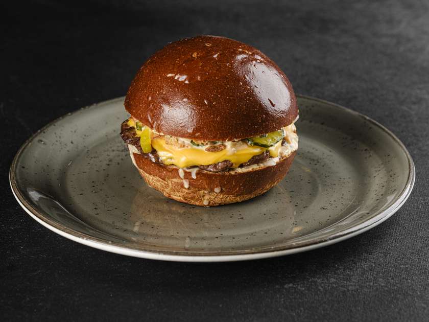 Classic Cheeseburger