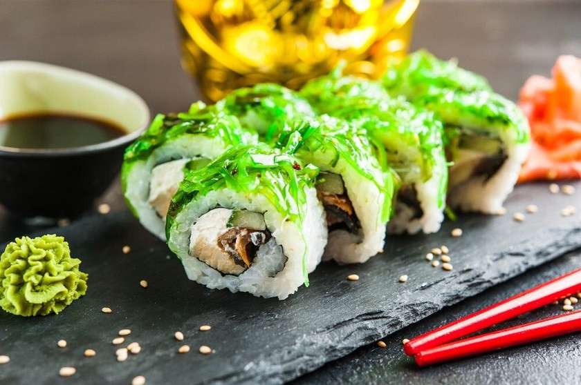 #29 Wakame Maki with Eel 8pcs