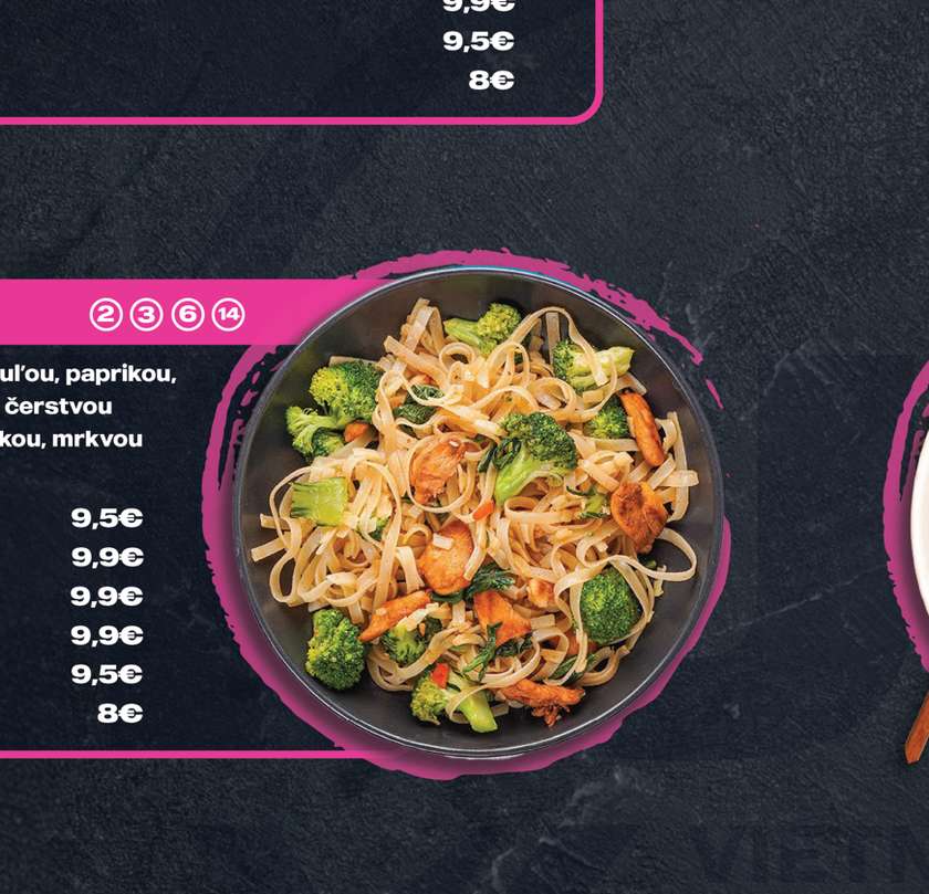 Wide Rice Noodles with Chicken
