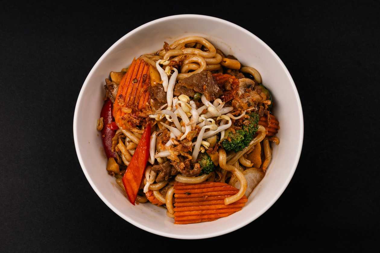 Udon noodles with tofu