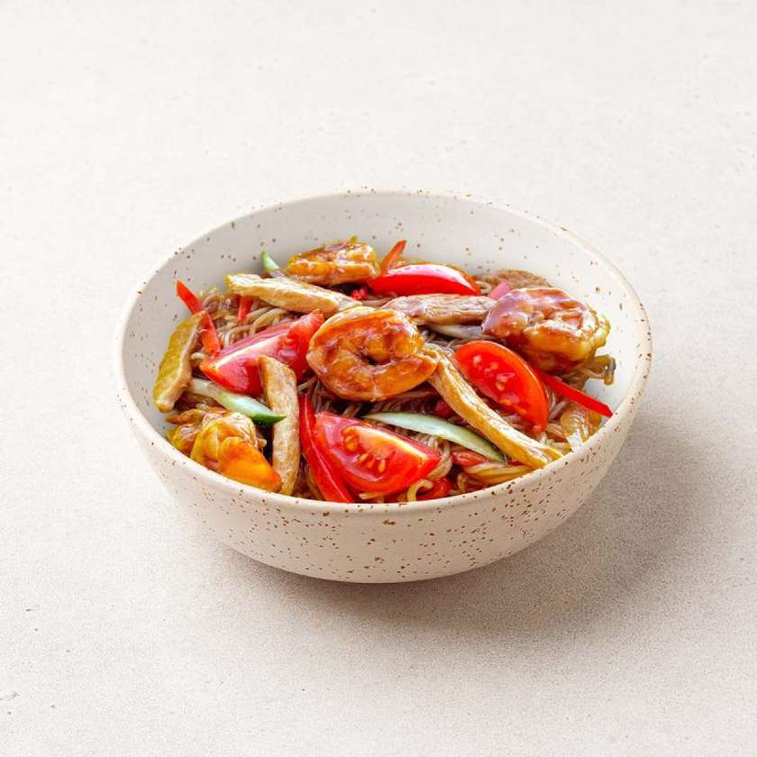 Фунчоза з креветками та курчам