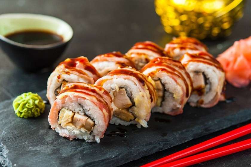 #14 Baked Chicken & Bacon Maki 8pcs