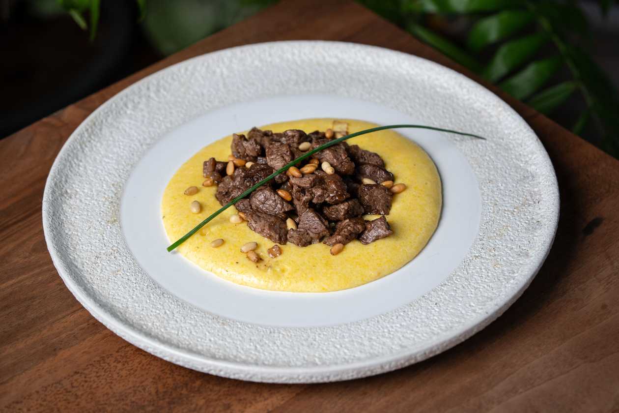 Polenta with Meat And Snoubar (250g)
