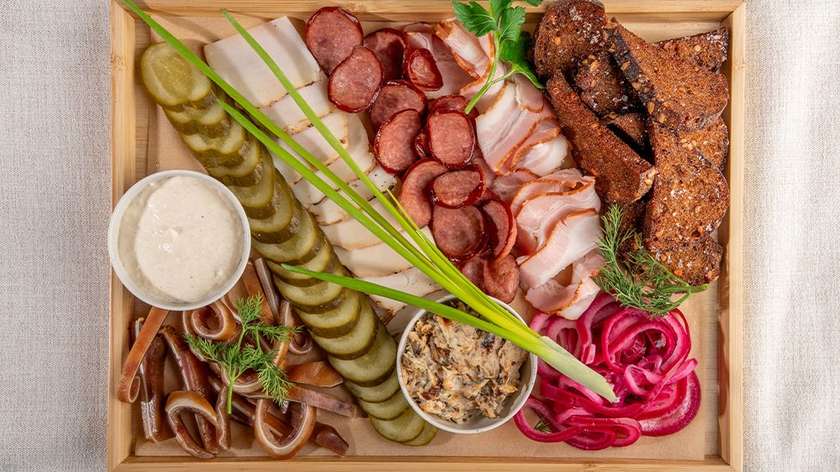 Farmer's snack platter (2-3 pax)