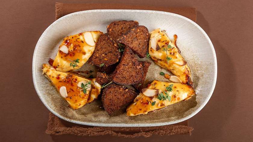 Baked savory curd cheese