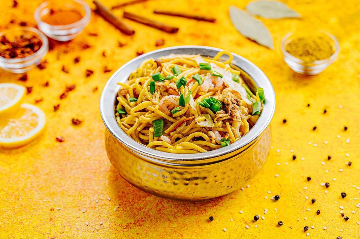 131. Noodles with shrimps