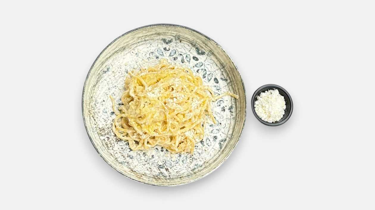White sauce pasta