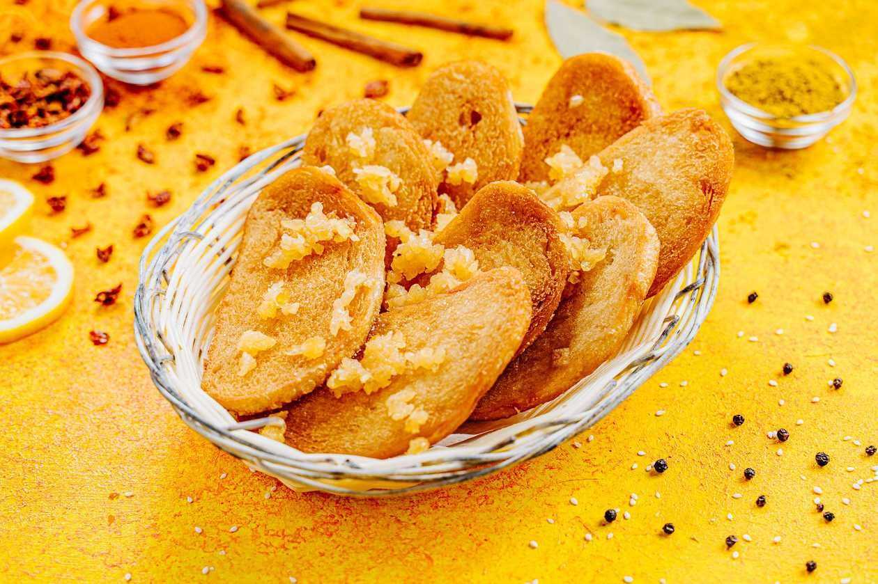 39. Chinese bread with garlic