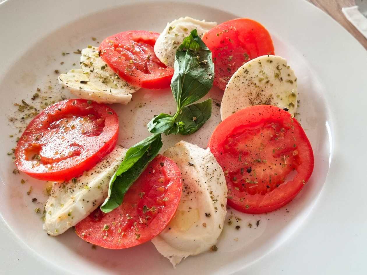 02. Caprese Di Bufala (125 g)