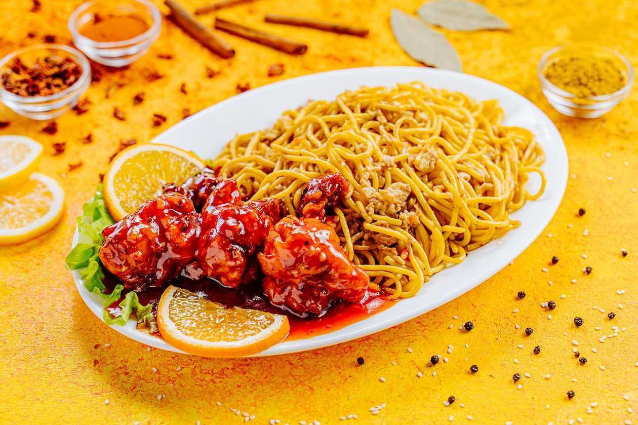 151. Noodles with chicken wings