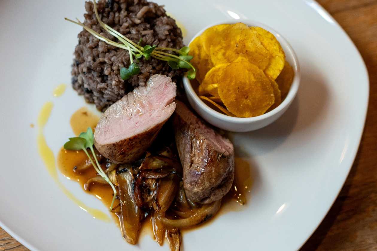 Lomo De Cerdo Asadas En Su Jugo