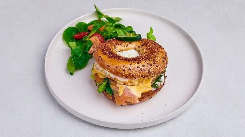 BAJGIEL NOWOJORSKI z łososiem