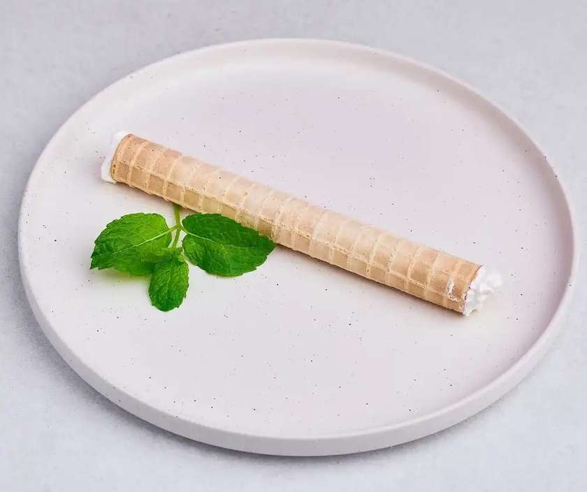 RURKA Z BITĄ ŚMIETANĄ