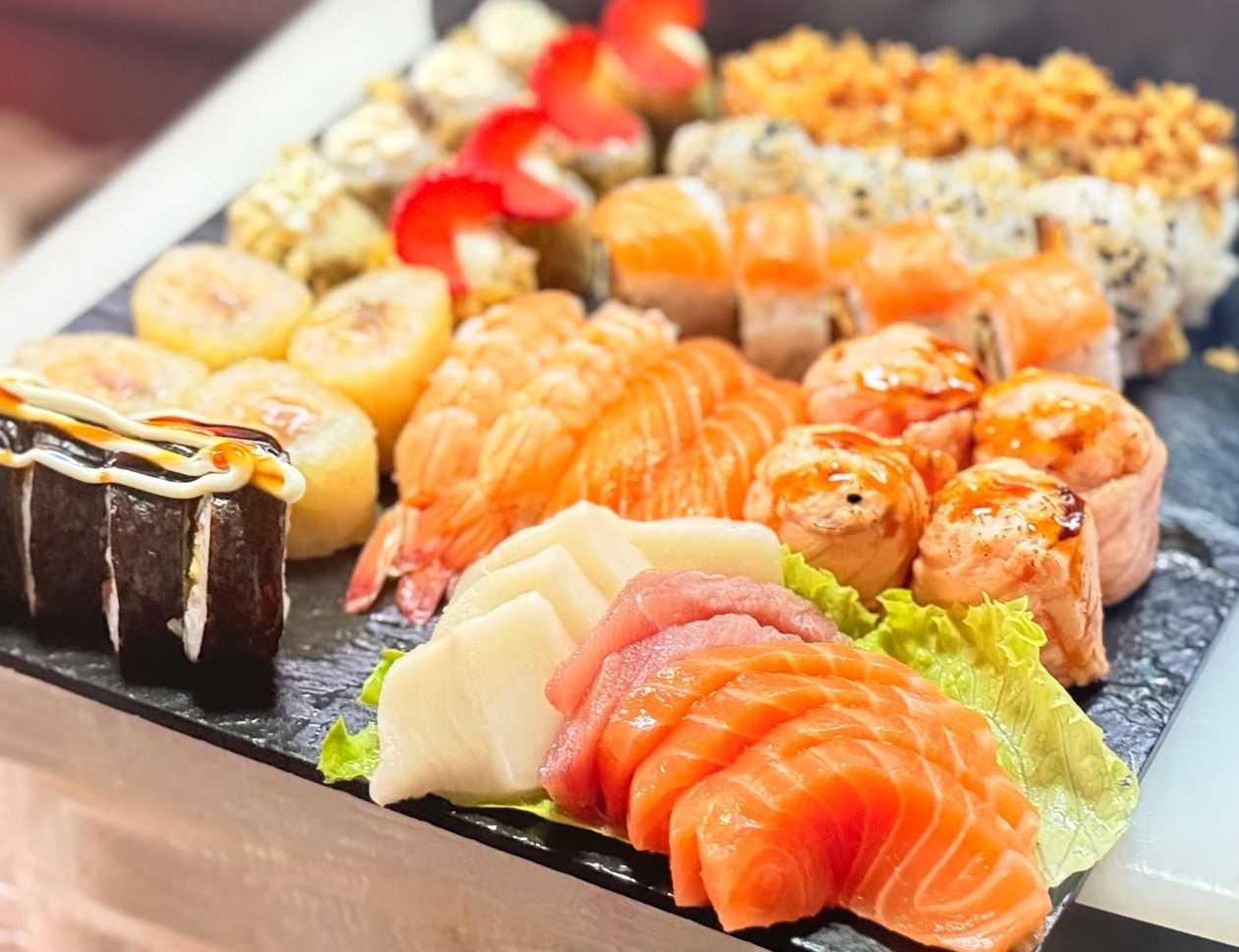 Combinado Sushi e Sashimi 56 peças