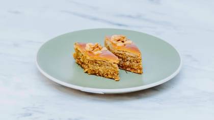 Baklava with Walnut (piece)