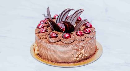 Arzum Medium (10 people) (Cherry, Chocolate, Cream)