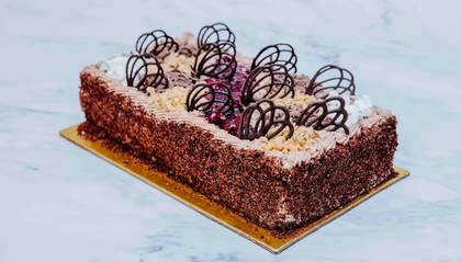 Elite Medium (10 persons)