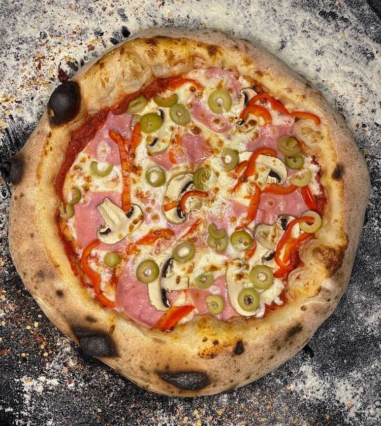 PIZZA CAPRICIOASA 28CM