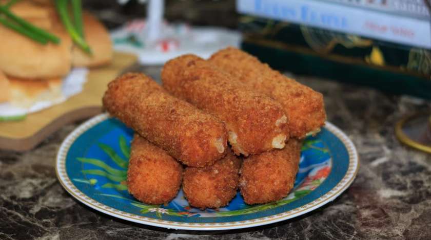 Mozzarella Cheese Sticks (spicy)