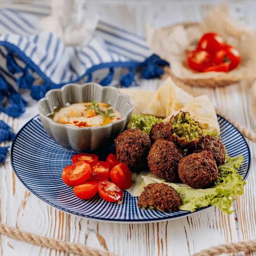 Фалафель з хумусом