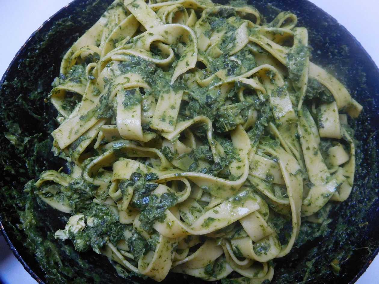 Tagliatelle with Chicken, Spinach, and Cream 300g