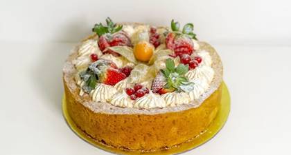 Pea Strawberry Cheese Pie