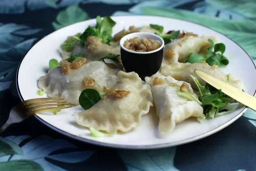 PIEROGI UKRAIŃSKIE Z SURÓWKĄ