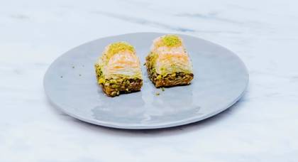 Turkish Classic Baklava (Walnut) (piece)